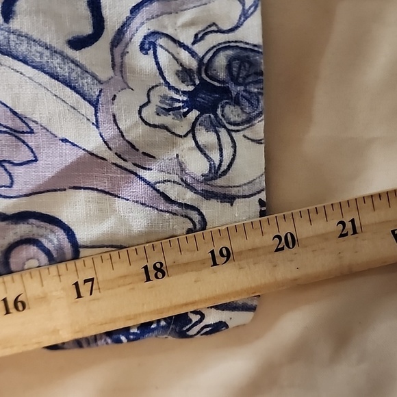 Chico's Paisley Pull on Capri Pants sz 3(XL) - Picture 9 of 9